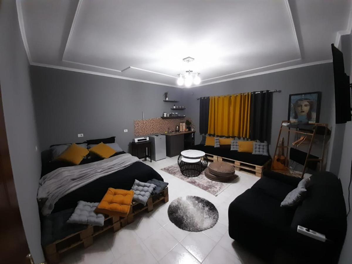 Koa Studio 1 Korce Bagian luar foto